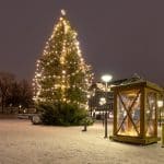 Hämeenlinnan torilla joulukuusi